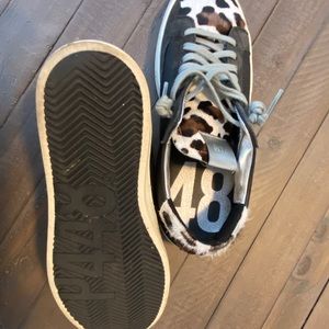 P448 John Black leather with calf hair animal print